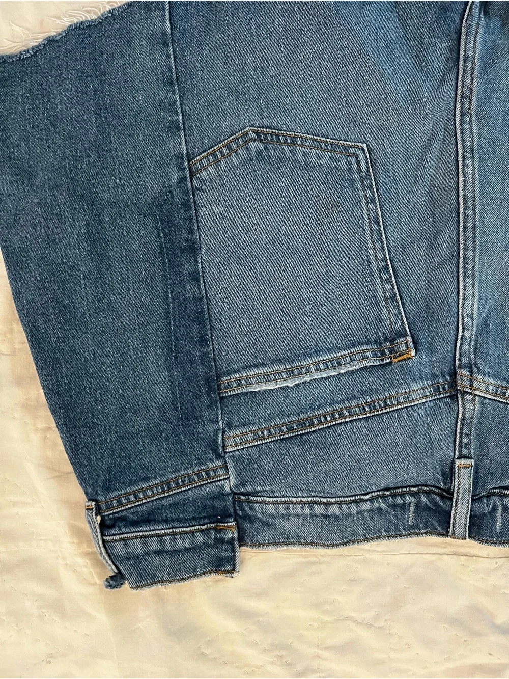 Abercrombie & Fitch Dark Blue Denim Curve “The Mom Short” High-Rise
